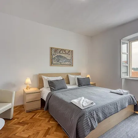 Apartment Peschiera Porec Exterior photo